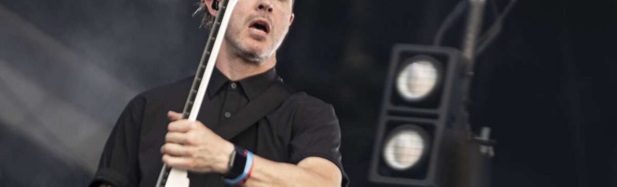 Papa Roach vuelven emotivos en “Wake Up Calling”