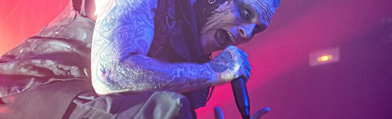 Combichrist teñirá España con su oscuridad industrial a finales de año