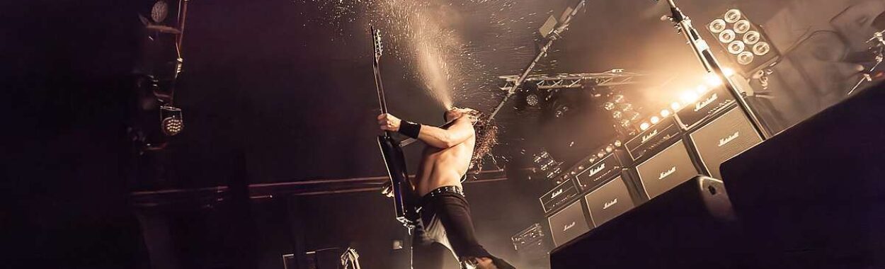 Airbourne en Málaga: “A Piñón Fijo… Pero Demoledores”