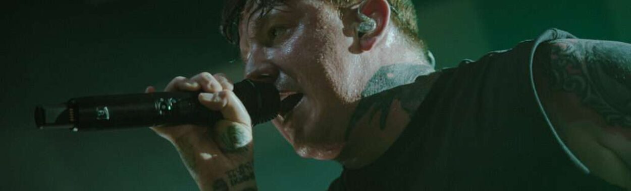 Bleed From Within en Glasgow: no tocaron para su ciudad, tocaron con ella