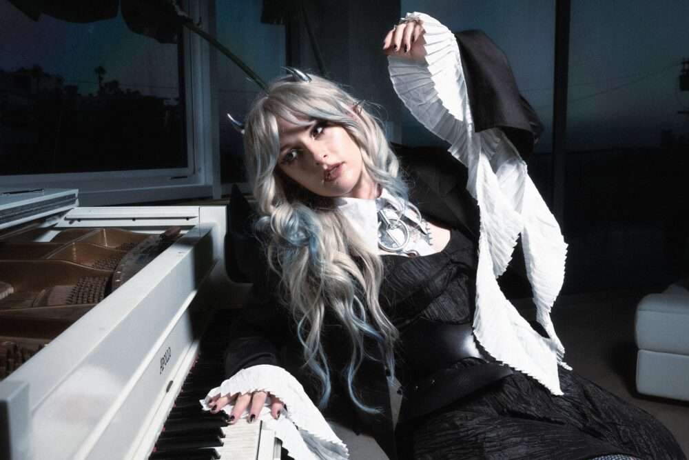 Mothica está de regreso con “Evergreen Misery” thumb image