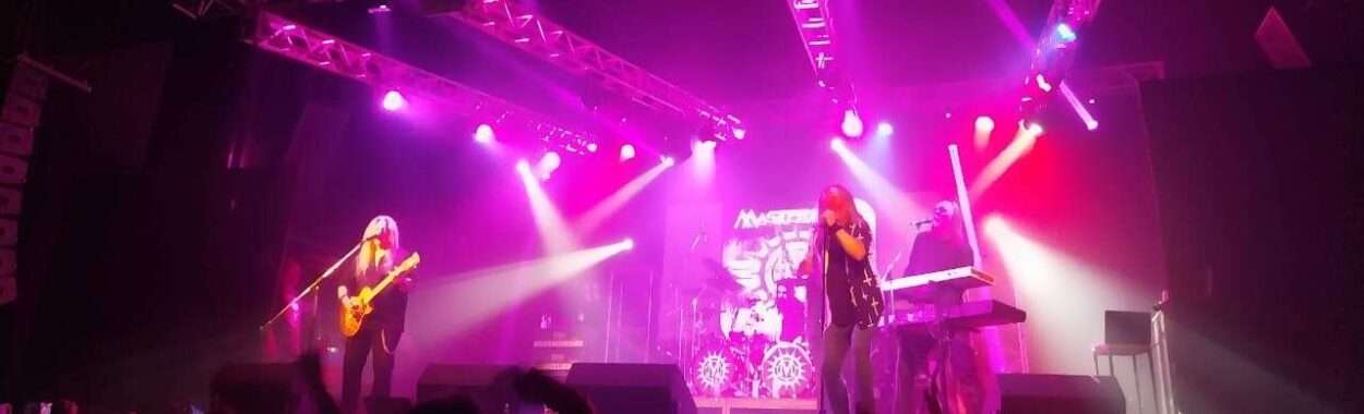 Masterplan + Vision Divine en Buenos Aires: “La noche que perdió su brillo”