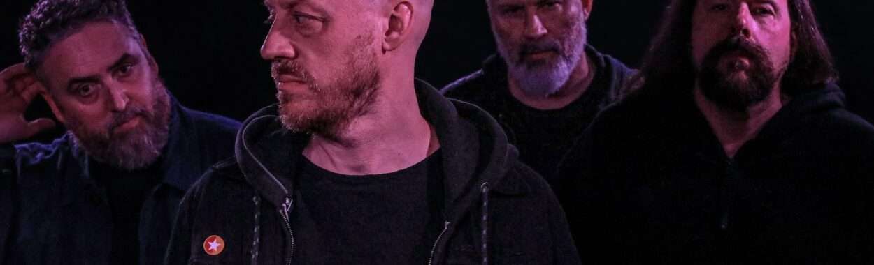 Warning llega por primera vez a México