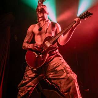 Alien Weaponry