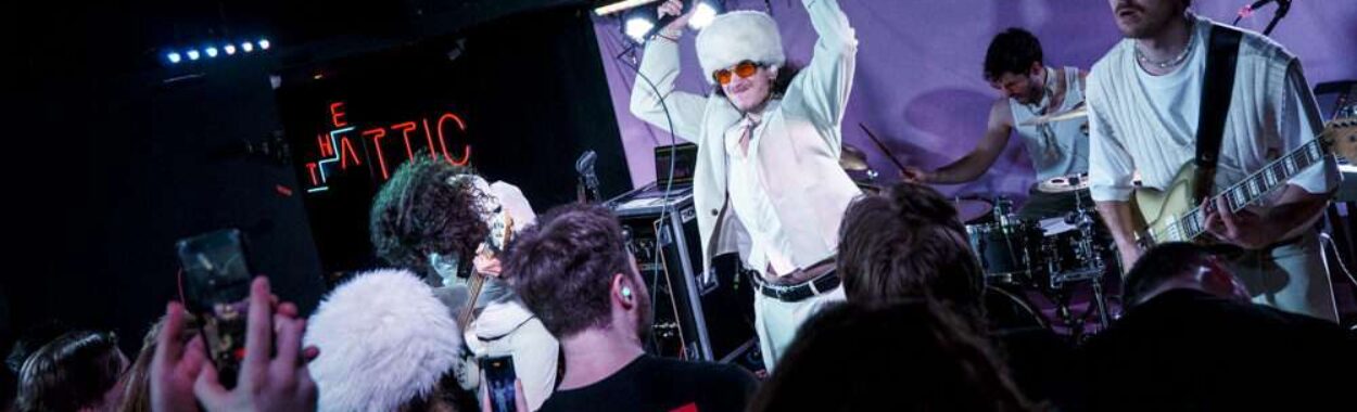 Vianova en Glasgow: “debut sold out y show explosivo”