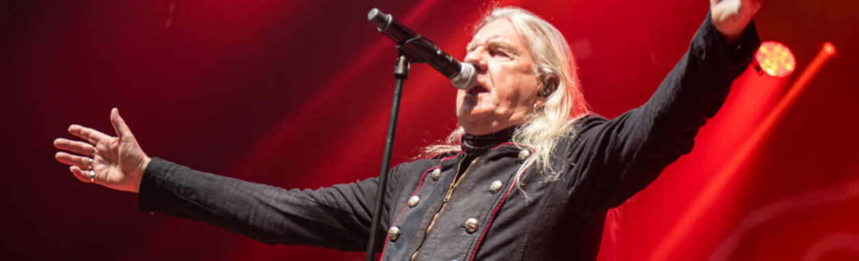 Saxon en Barcelona: “en modo leyenda”